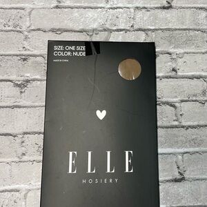 Elle Hosiery in Black and White